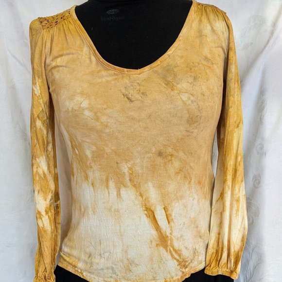 Women's shirt - Picture 1 of 4